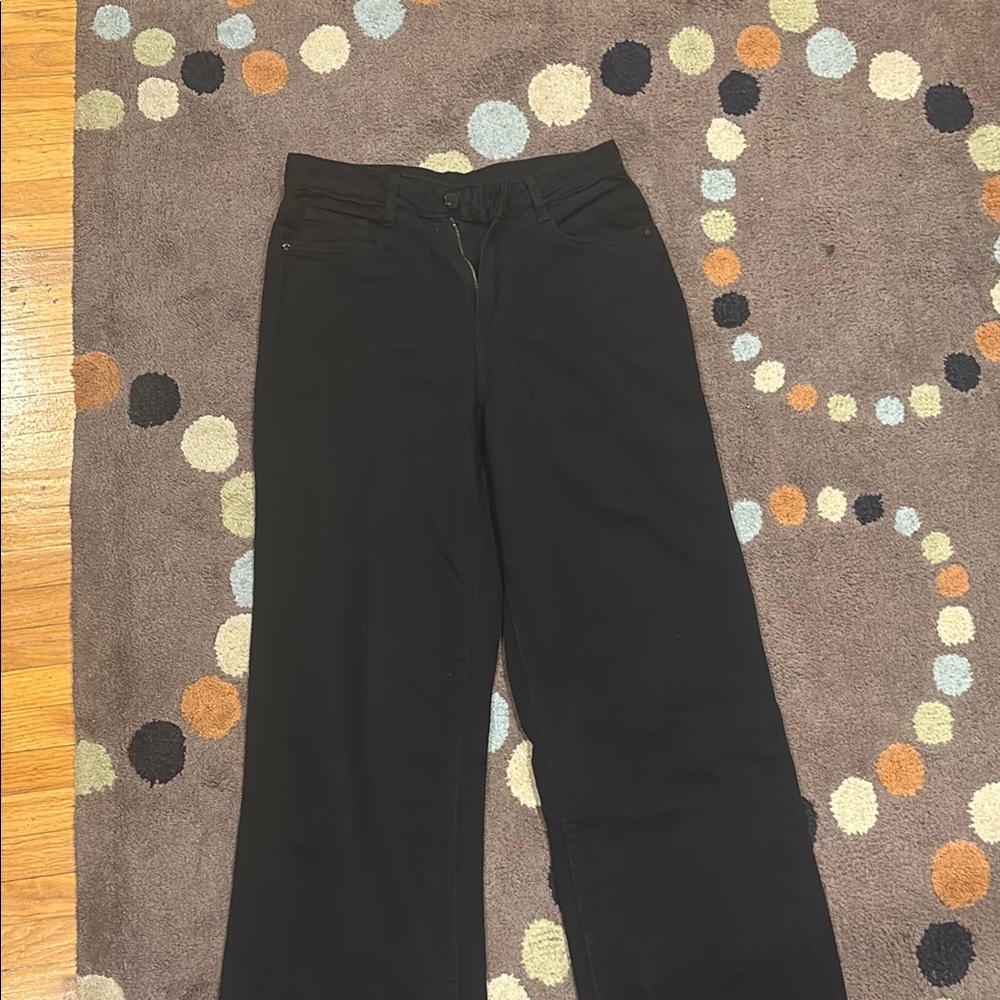 Black Wide-Leg Jeans